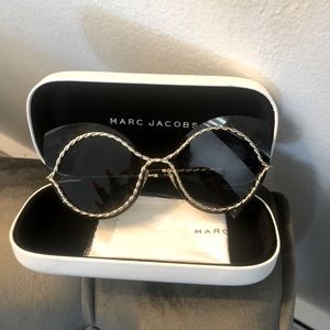 Marc Jacob Cat Eye Gold Frame Sunglasses